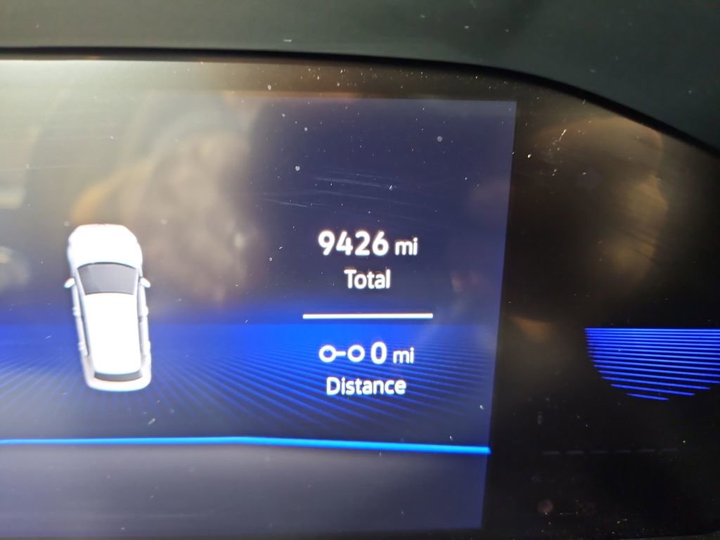 Certified 2024 Volkswagen Tiguan SE w/ Panoramic Sunroof Package image 19