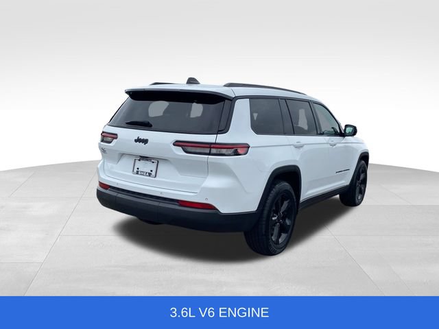 Used 2023 Jeep Grand Cherokee L Laredo RWD image 3