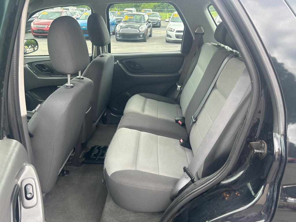 Used 2007 Ford Escape XLS AWD/4WD image 10