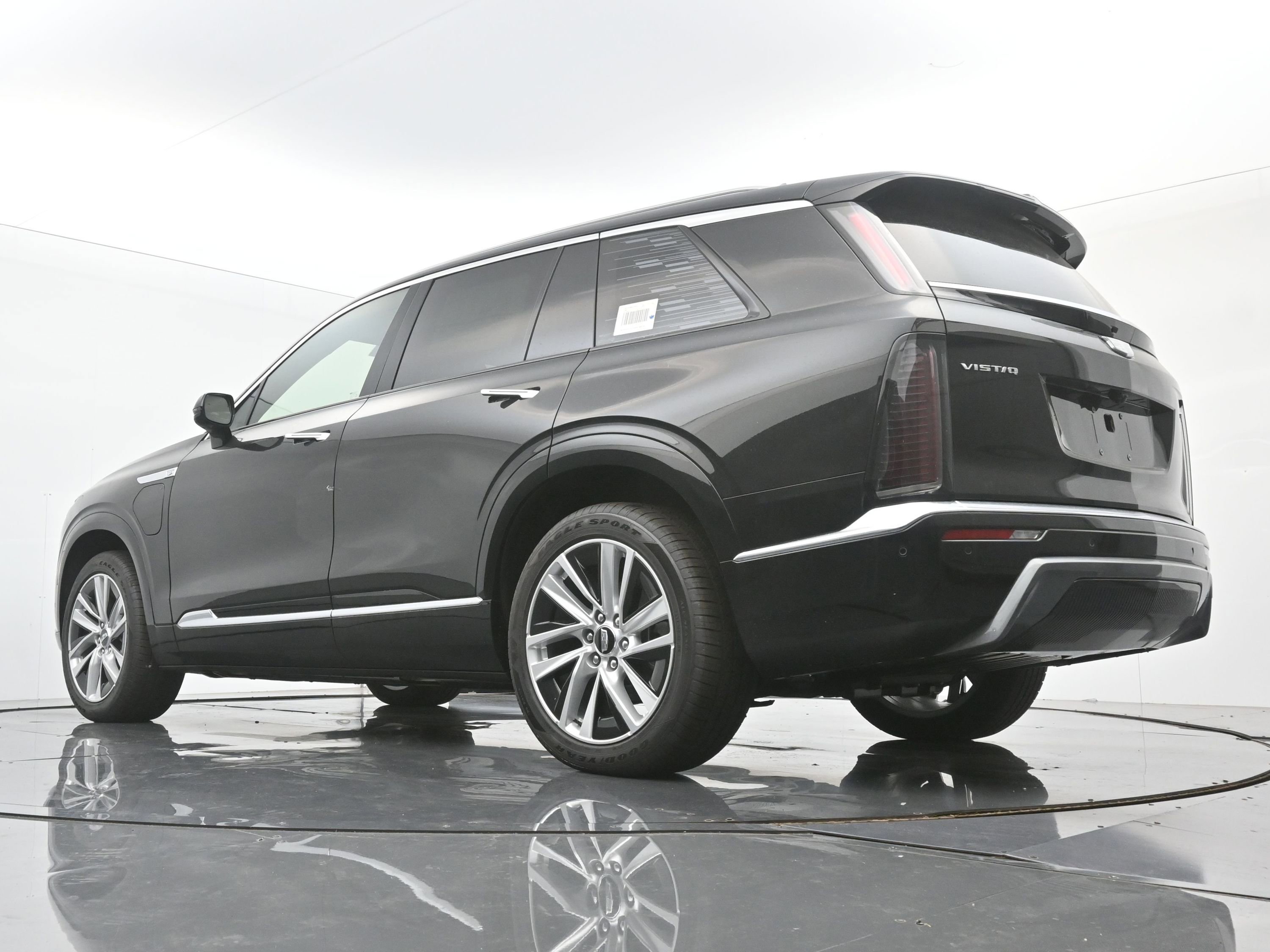 New 2026 Cadillac Vistiq Luxury w/ LPO, Floor Liner Package image 17