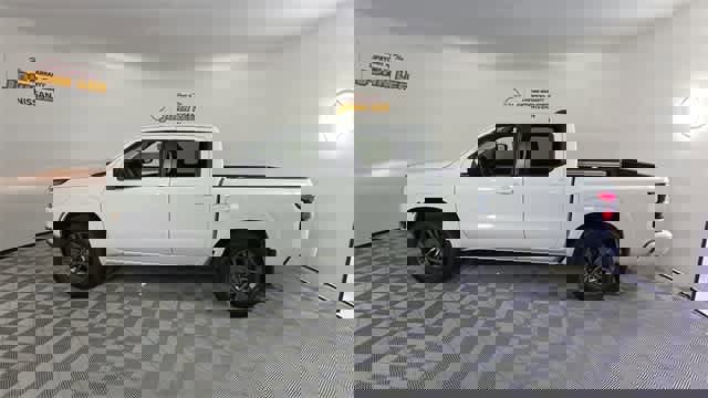 New 2025 Nissan Frontier SV w/ SV Convenience Package image 8