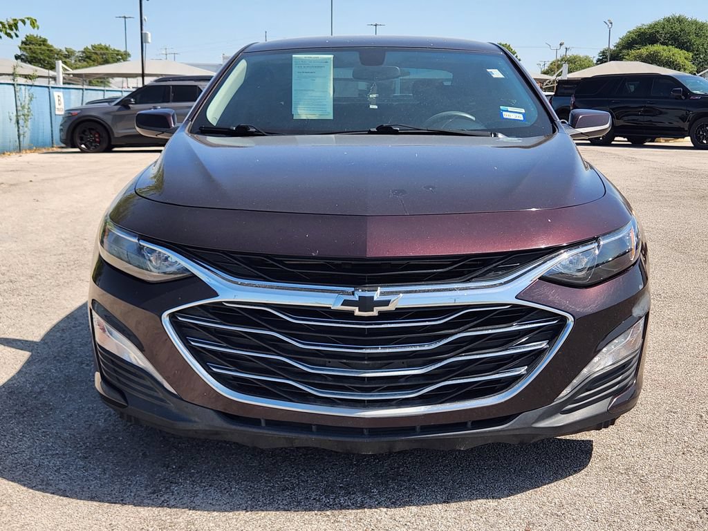 Used 2021 Chevrolet Malibu LT FWD image 2
