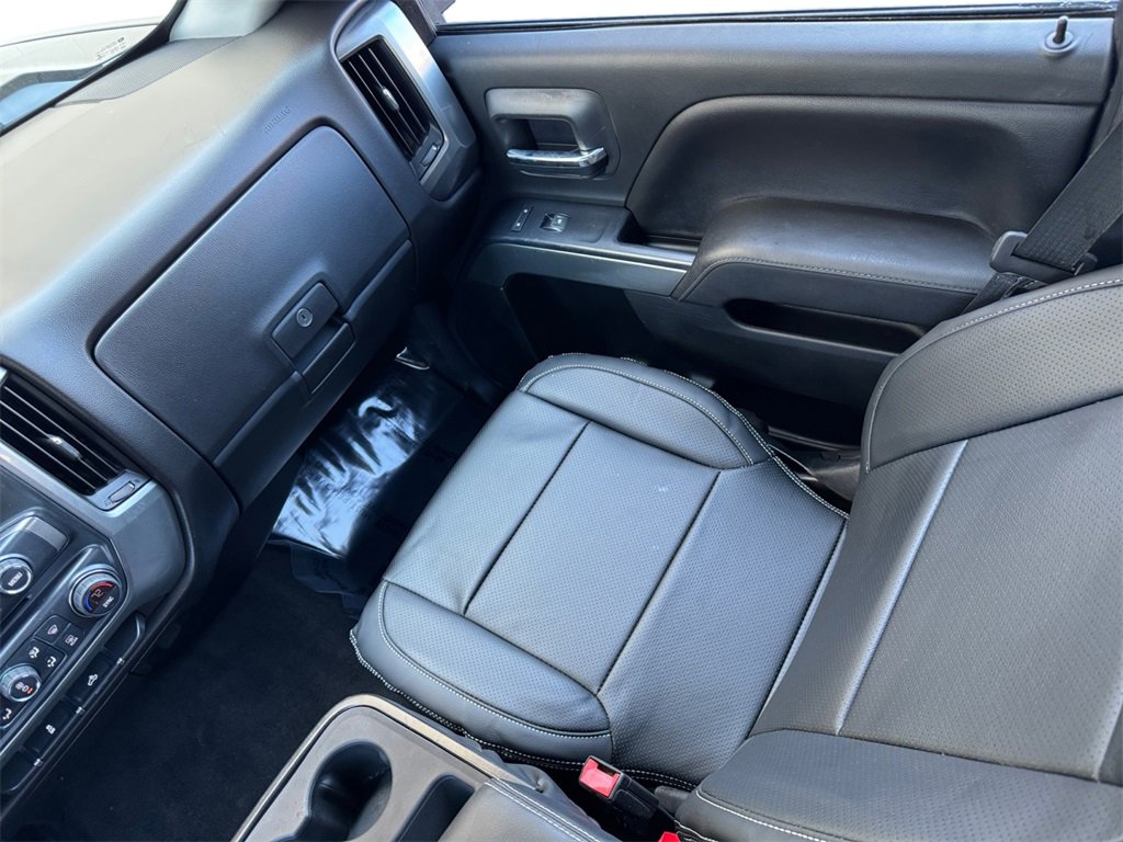 Used 2018 Chevrolet Silverado 1500 LT w/ All Star Edition image 17