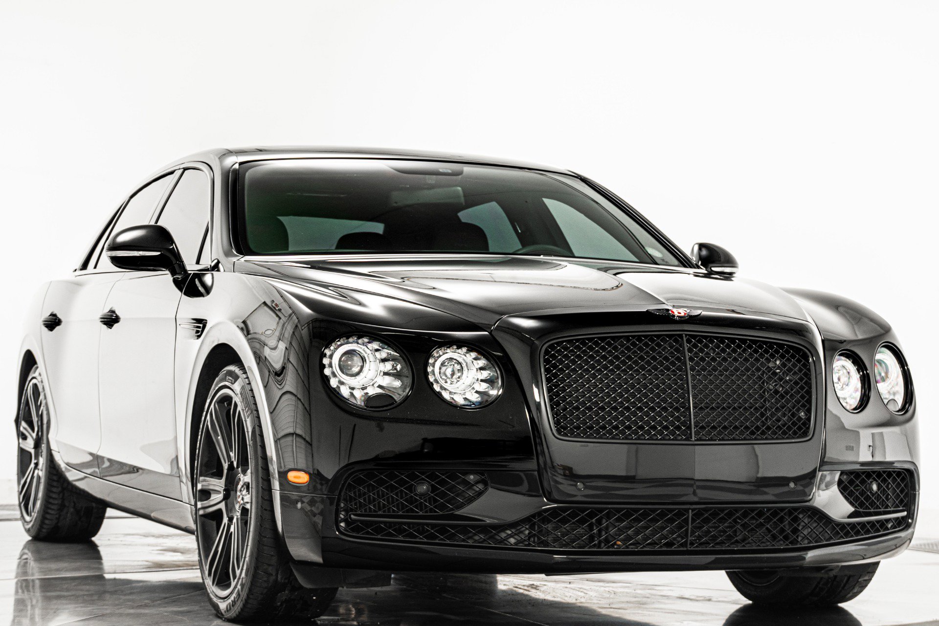 Used 2017 Bentley Flying Spur S V8 image 3