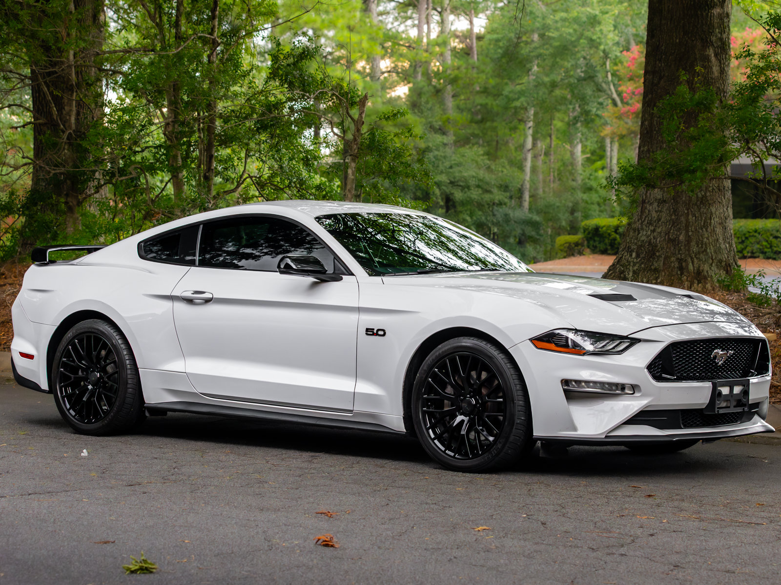 Used 2020 Ford Mustang GT Premium RWD image 46
