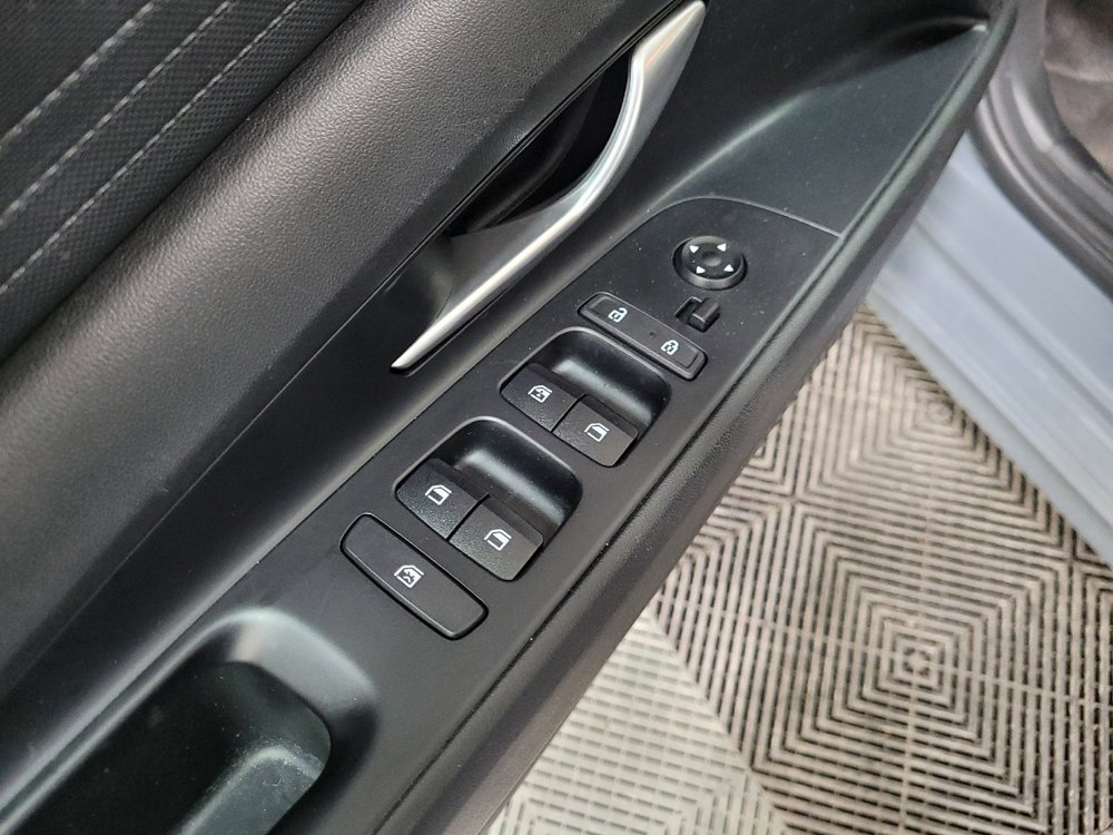 Used 2021 Hyundai Elantra Blue image 27