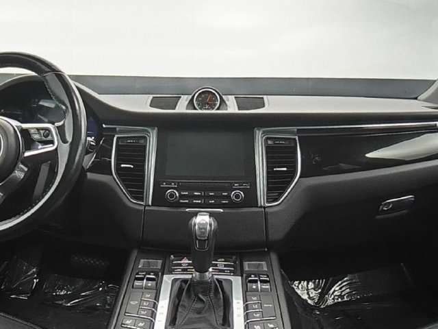 Used 2017 Porsche Macan S AWD/4WD image 29