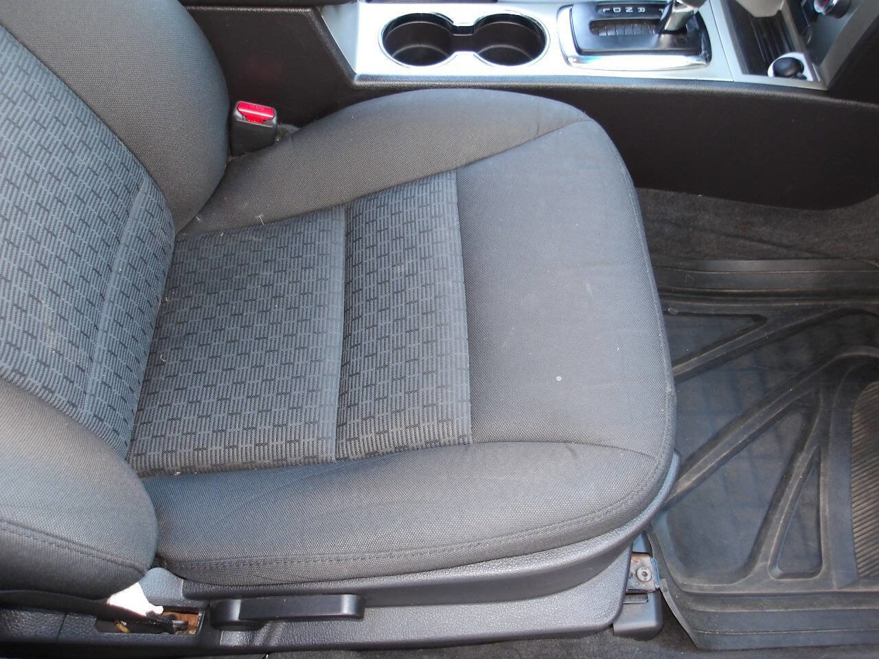 Used 2011 Ford Fusion SE w/ 202A Rapid Spec Order Code FWD image 20