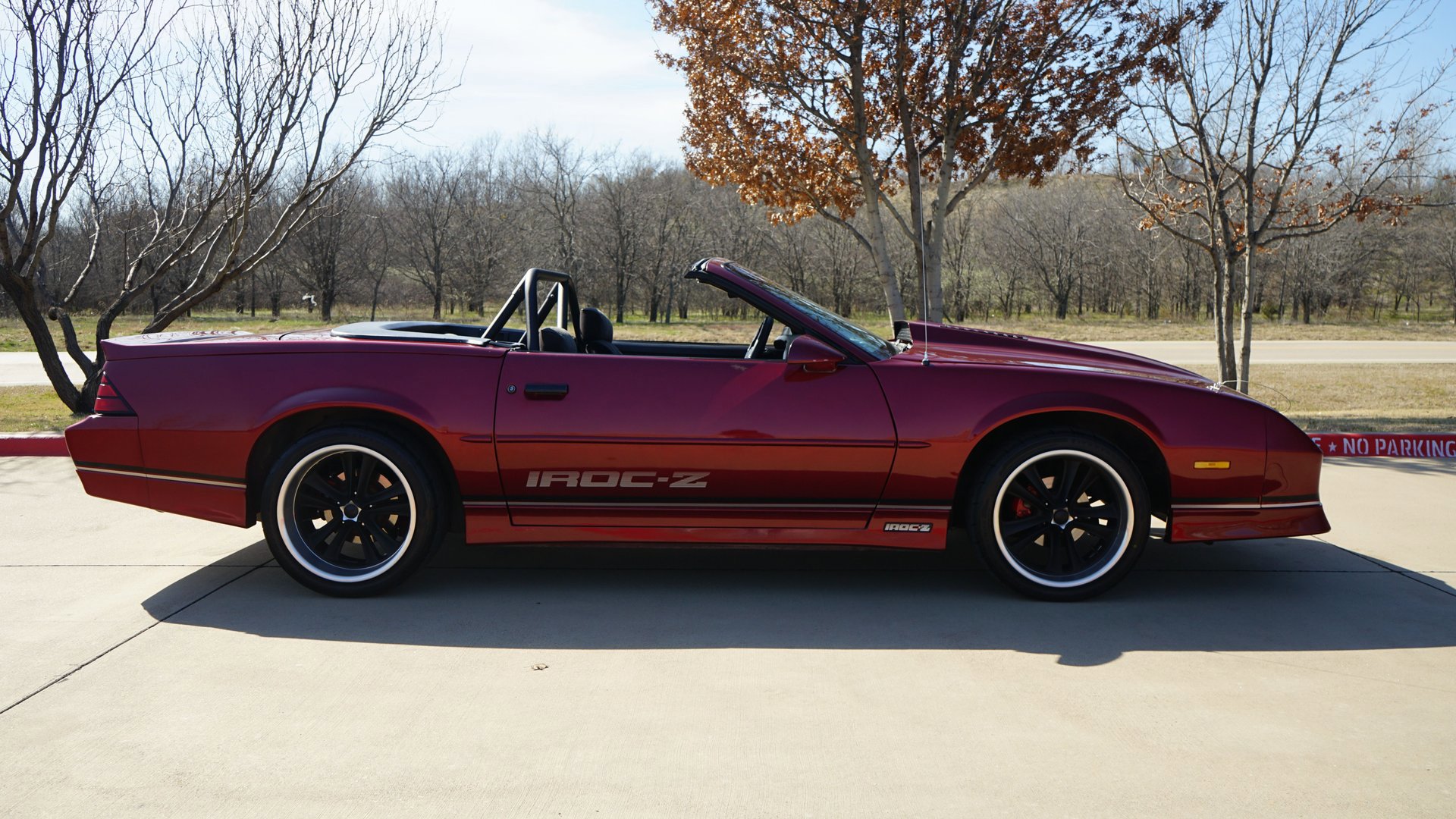Used 1990 Chevrolet Camaro IROC-Z RWD image 18