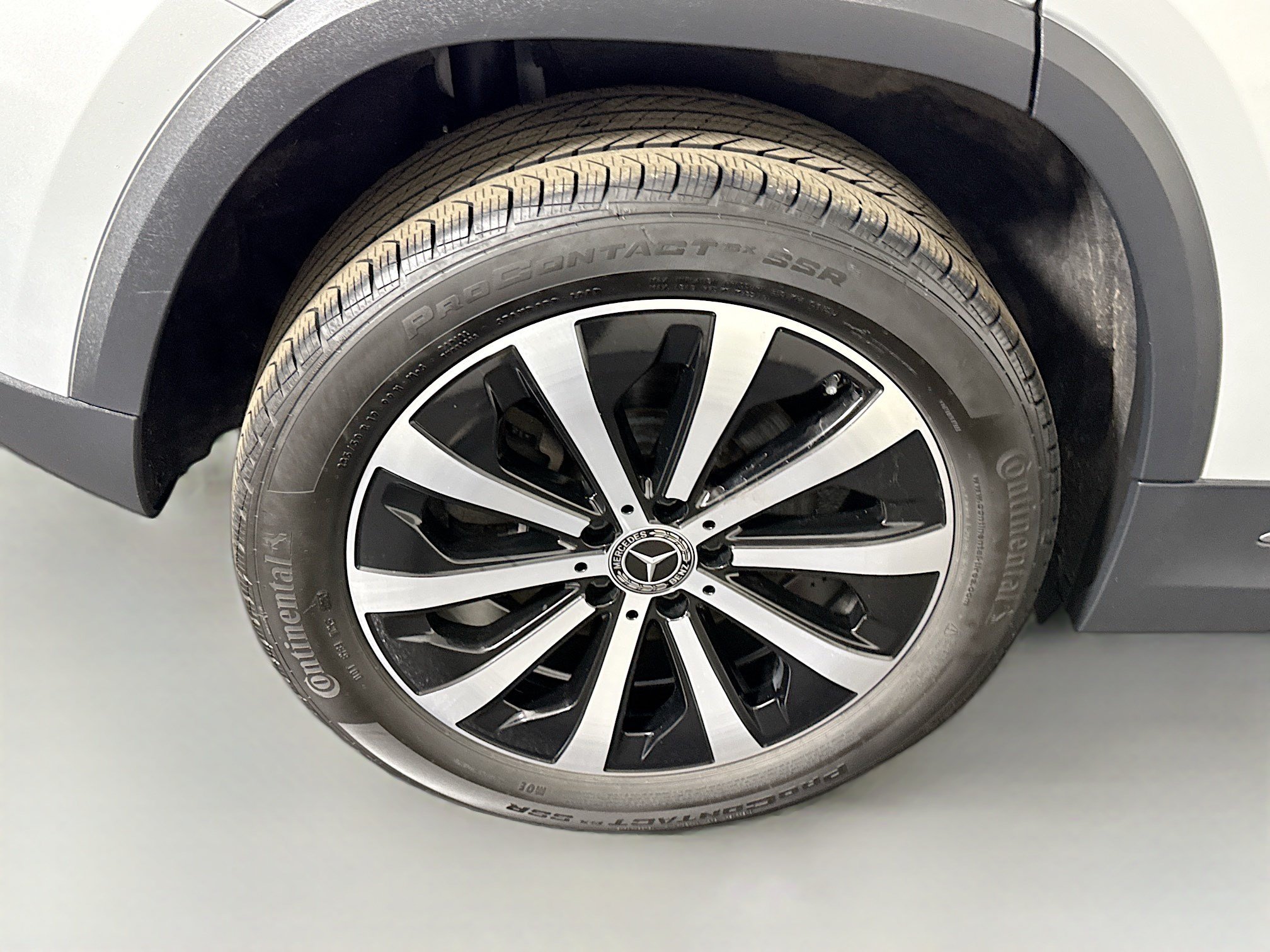 Used 2023 Mercedes-Benz GLA 250 4MATIC w/ Premium Package image 33