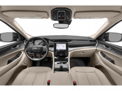 Used 2024 Jeep Grand Cherokee Limited w/ Black Appearance Package AWD/4WD image 11