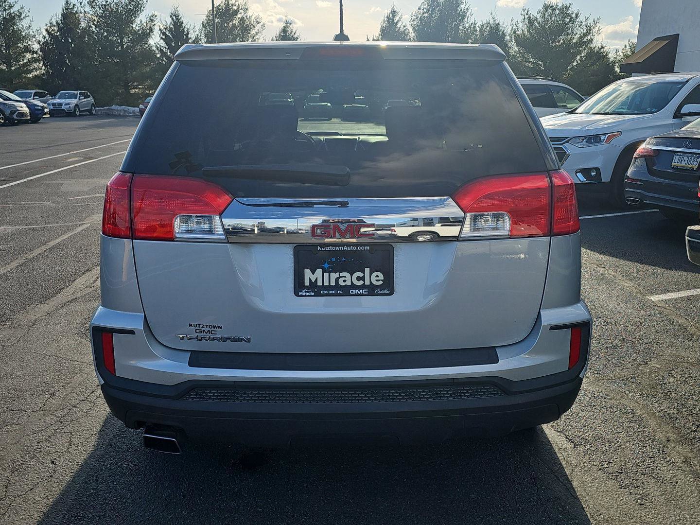 Used 2017 GMC Terrain SLE image 14