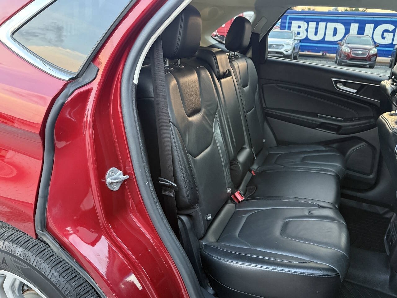 Used 2016 Ford Edge Titanium w/ Technology Package AWD/4WD image 24