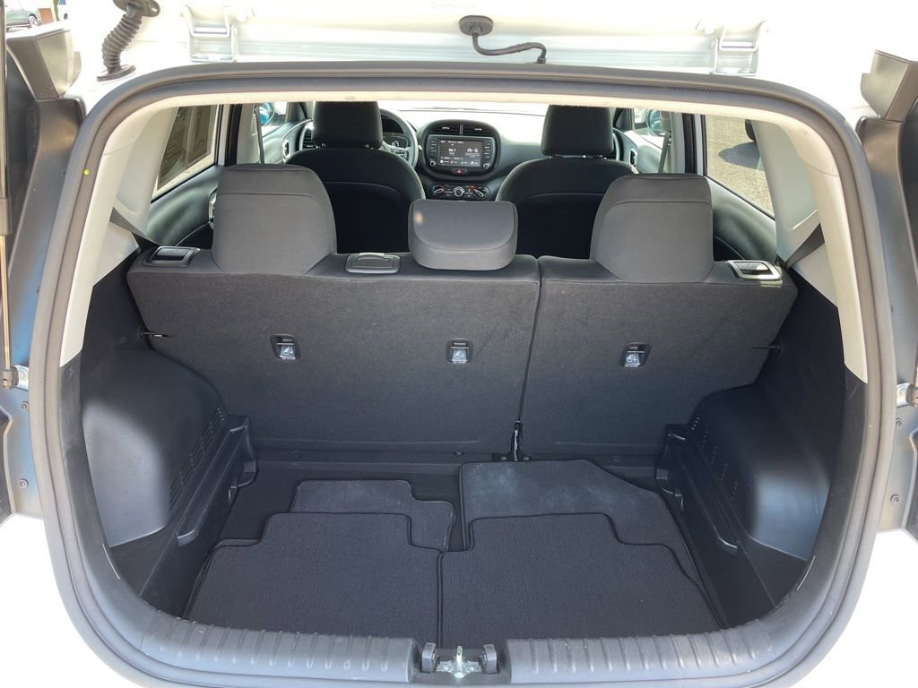 Used 2025 Kia Soul LX w/ LX Technology Package image 42