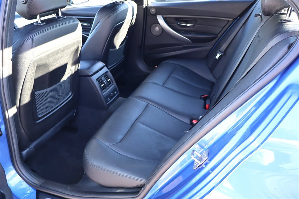 Used 2013 BMW 335i xDrive Sedan AWD/4WD image 21