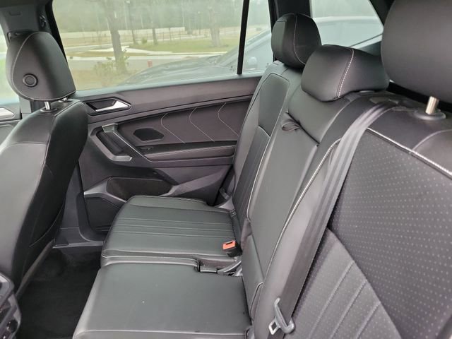Used 2023 Volkswagen Tiguan SE R-Line image 28