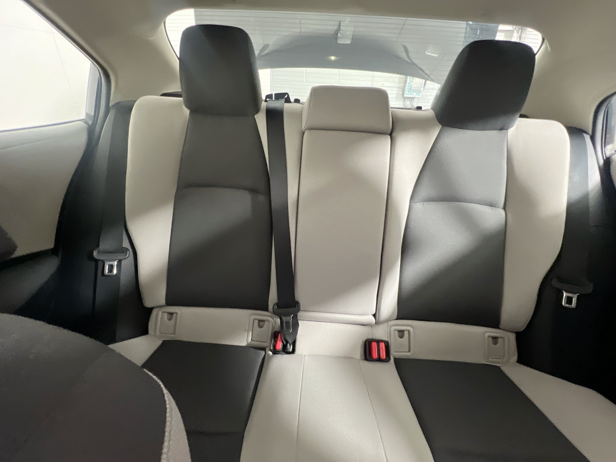 Used 2025 Toyota Corolla LE FWD image 32