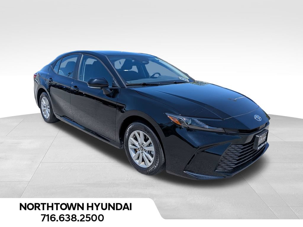Used 2025 Toyota Camry LE AWD/4WD image 10