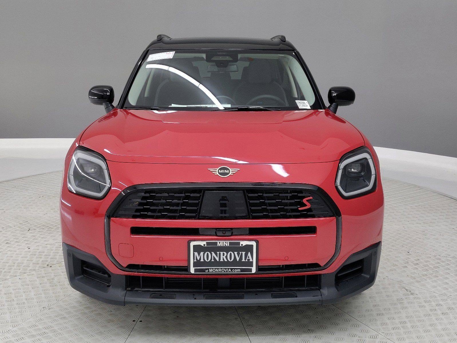 Used 2025 MINI Cooper Countryman S w/ Comfort Package Max AWD/4WD image 2