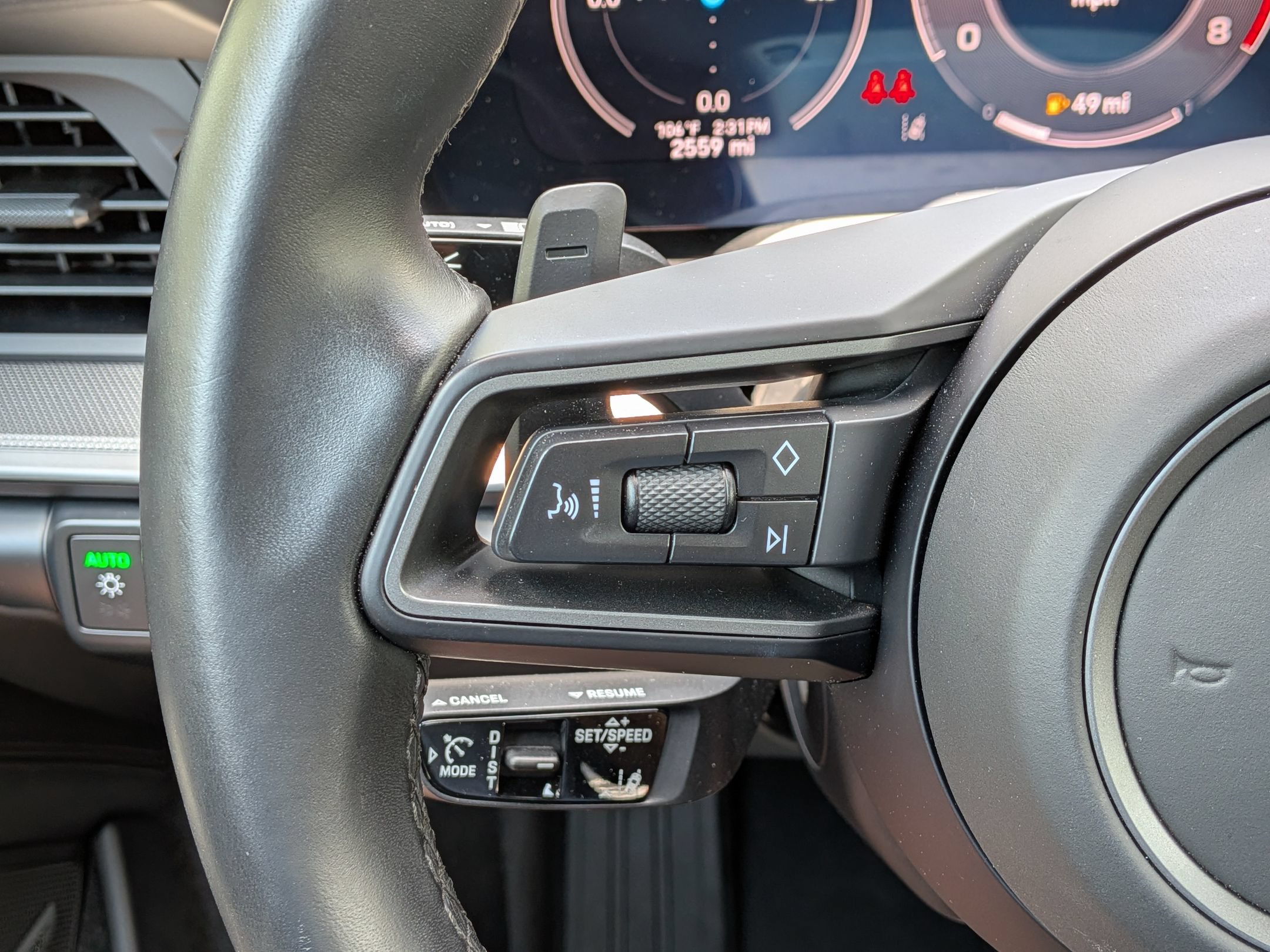 Certified 2025 Porsche 911 Carrera RWD image 9