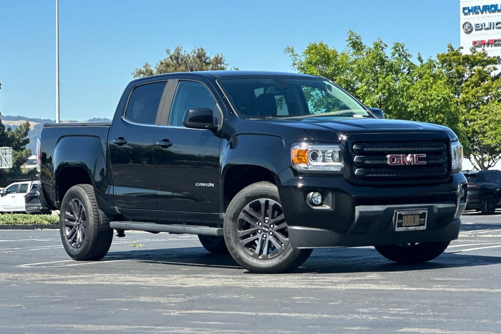 Used 2019 GMC Canyon SLE w/ Elevation Edition RWD image 2