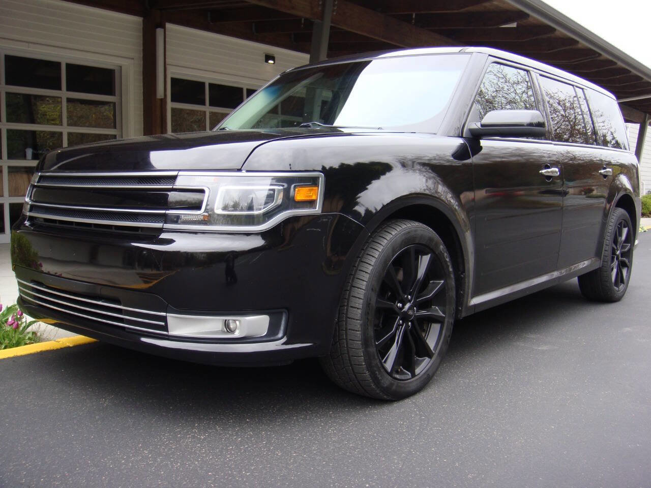 Used 2019 Ford Flex Limited w/ Limited Appearance Package AWD/4WD image 2