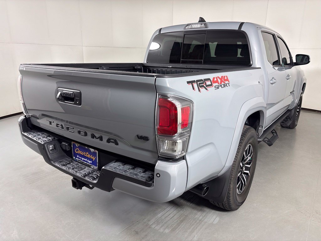 Used 2020 Toyota Tacoma TRD Sport w/ Technology Package AWD/4WD image 8