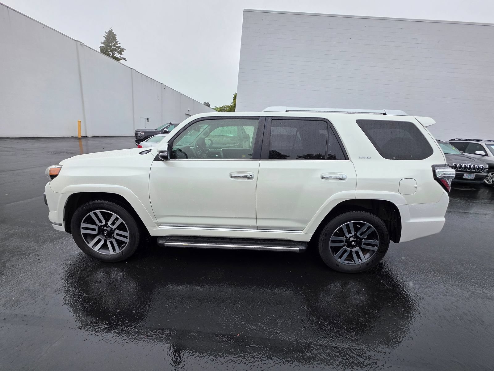 Used 2016 Toyota 4Runner Limited AWD/4WD image 8
