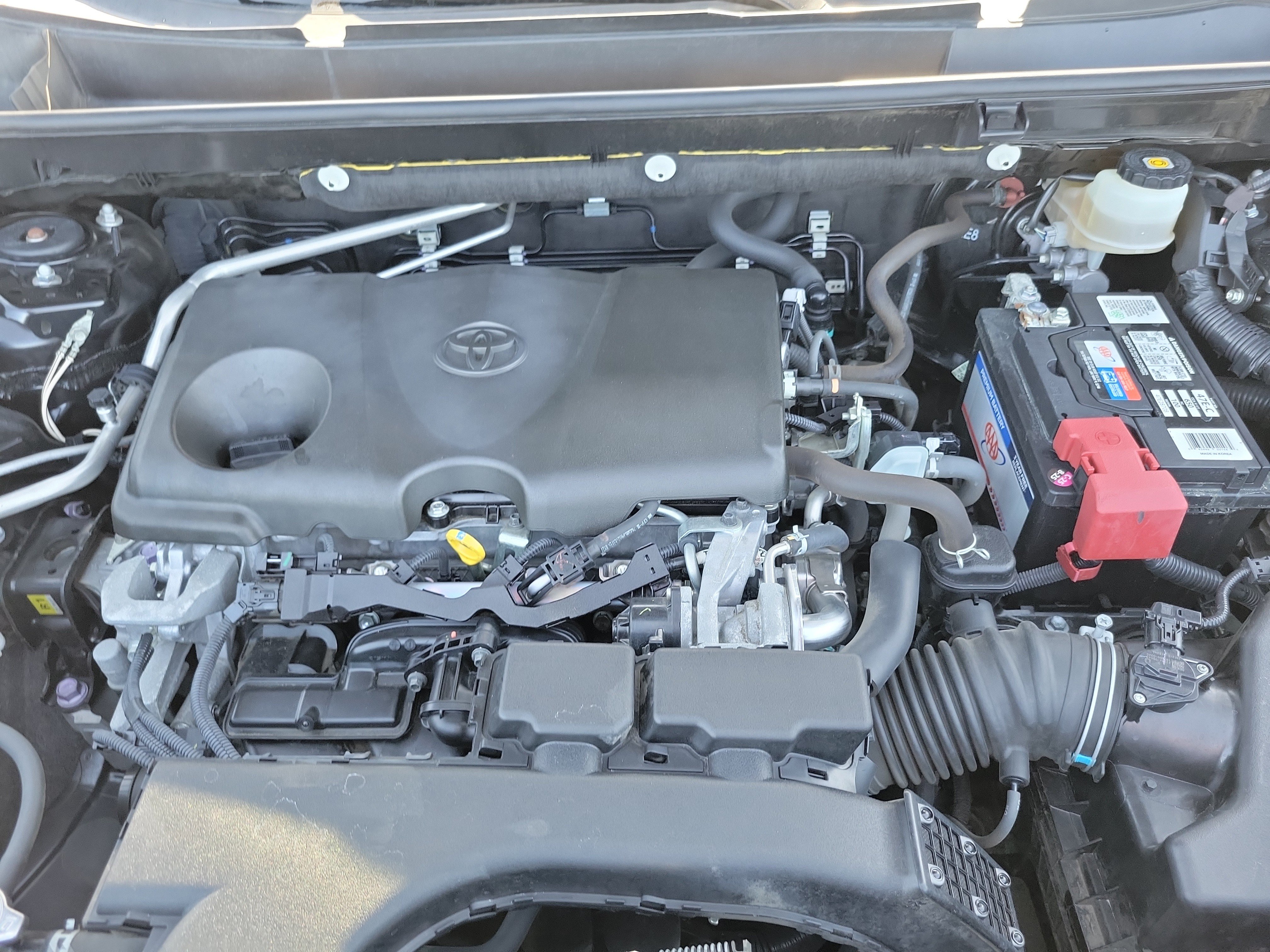 Used 2019 Toyota RAV4 LE w/ Carpet Mat Package FWD image 25