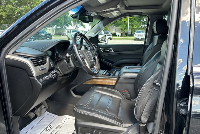Used 2019 GMC Yukon Denali w/ Denali Ultimate Package AWD/4WD image 9