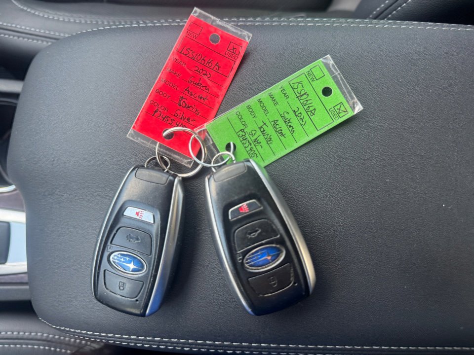 Used 2023 Subaru Ascent Touring image 38