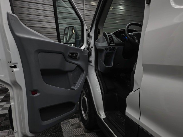 Used 2019 Ford Transit 250 130 Medium Roof RWD image 29