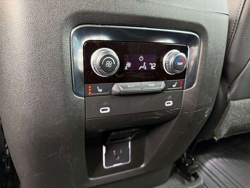 Used 2022 GMC Yukon Denali image 19