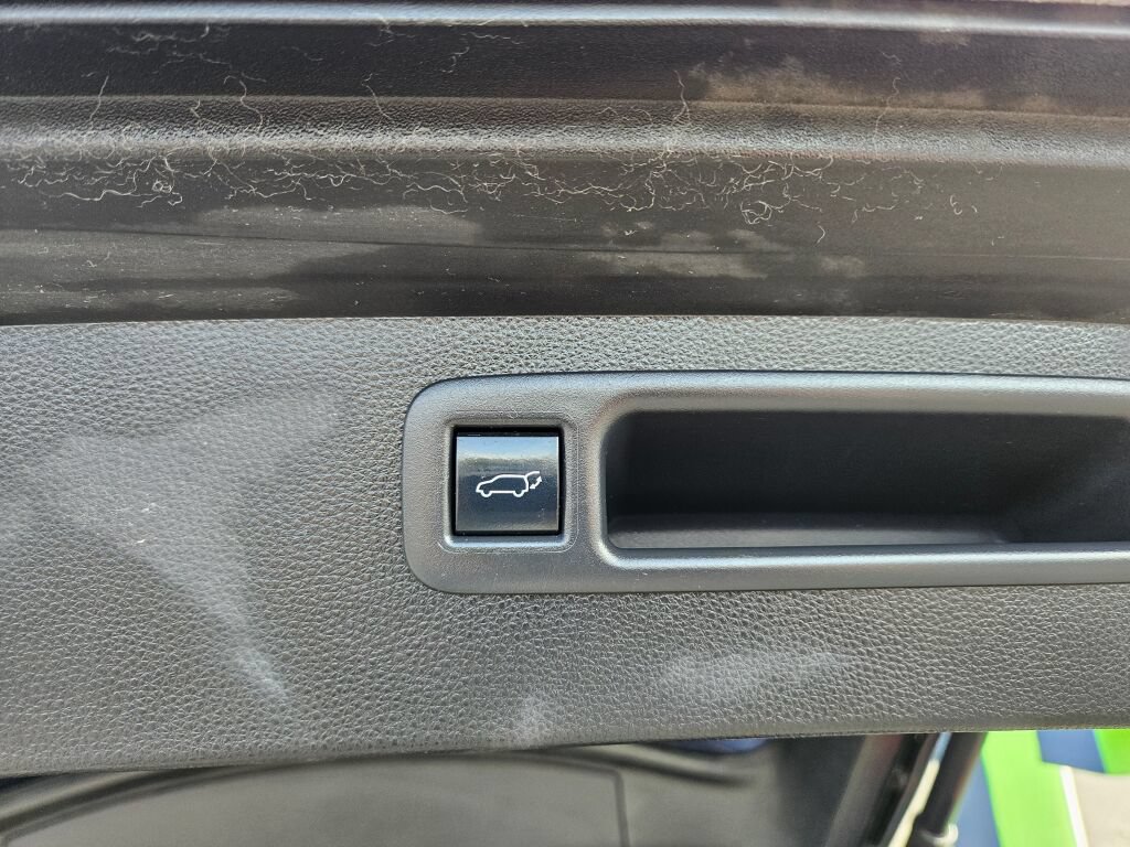 Used 2022 Toyota Highlander XSE AWD/4WD image 12