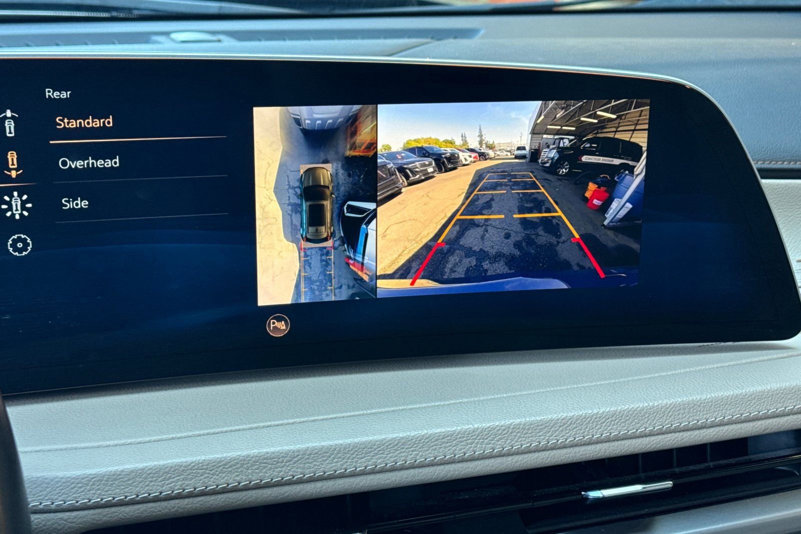 Used 2025 Cadillac XT4 Premium Luxury image 25