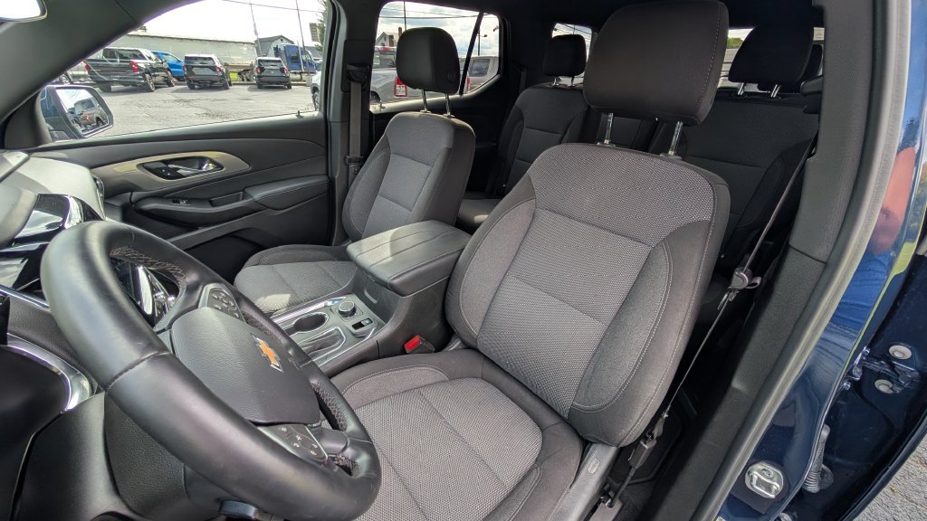 Used 2023 Chevrolet Traverse LT AWD/4WD image 13