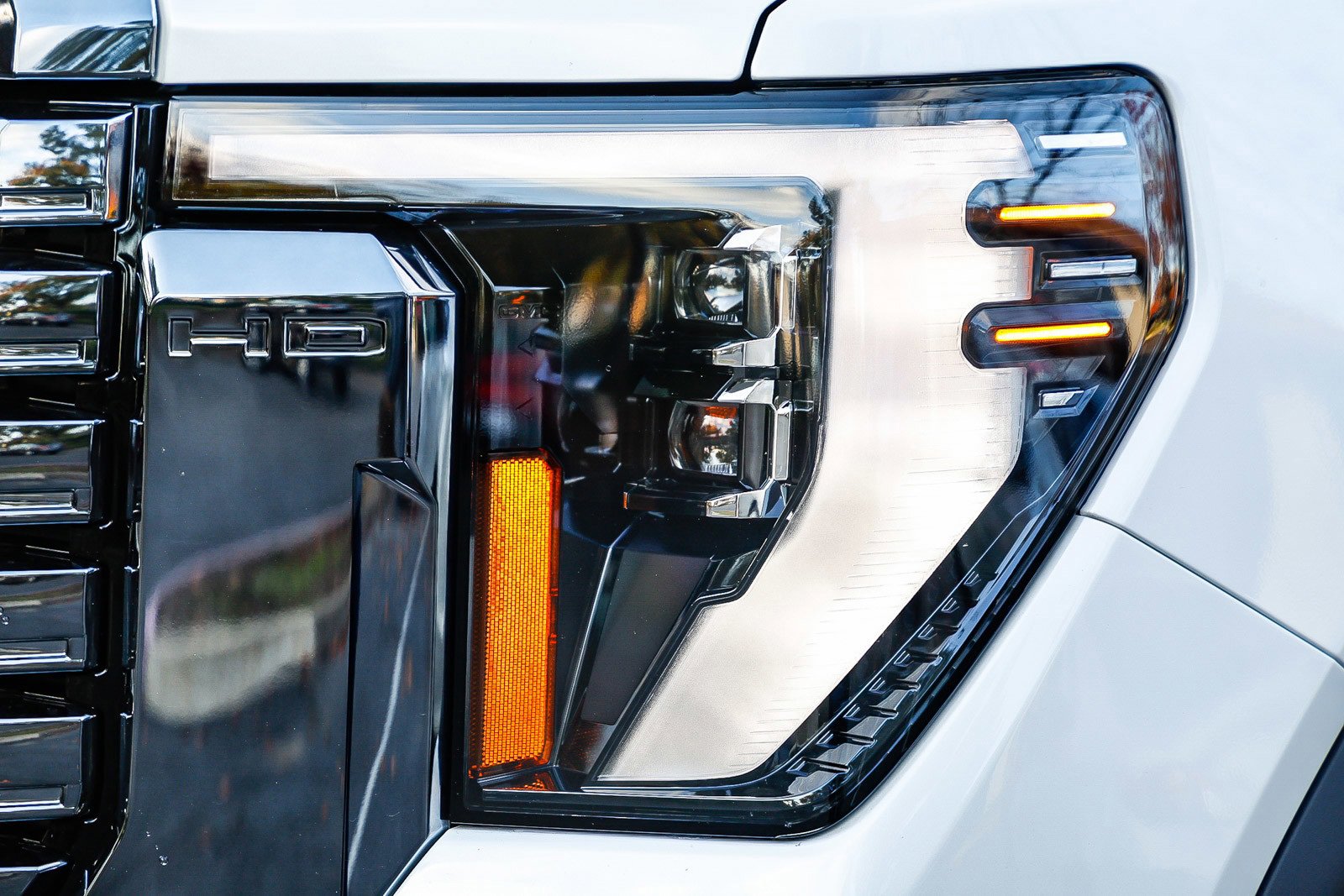 Used 2024 GMC Sierra 3500 Denali Ultimate image 7