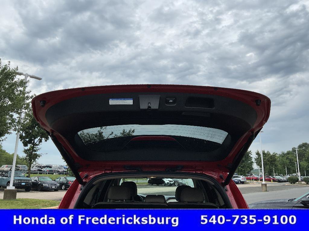 Used 2019 Hyundai Santa Fe Limited AWD/4WD image 16