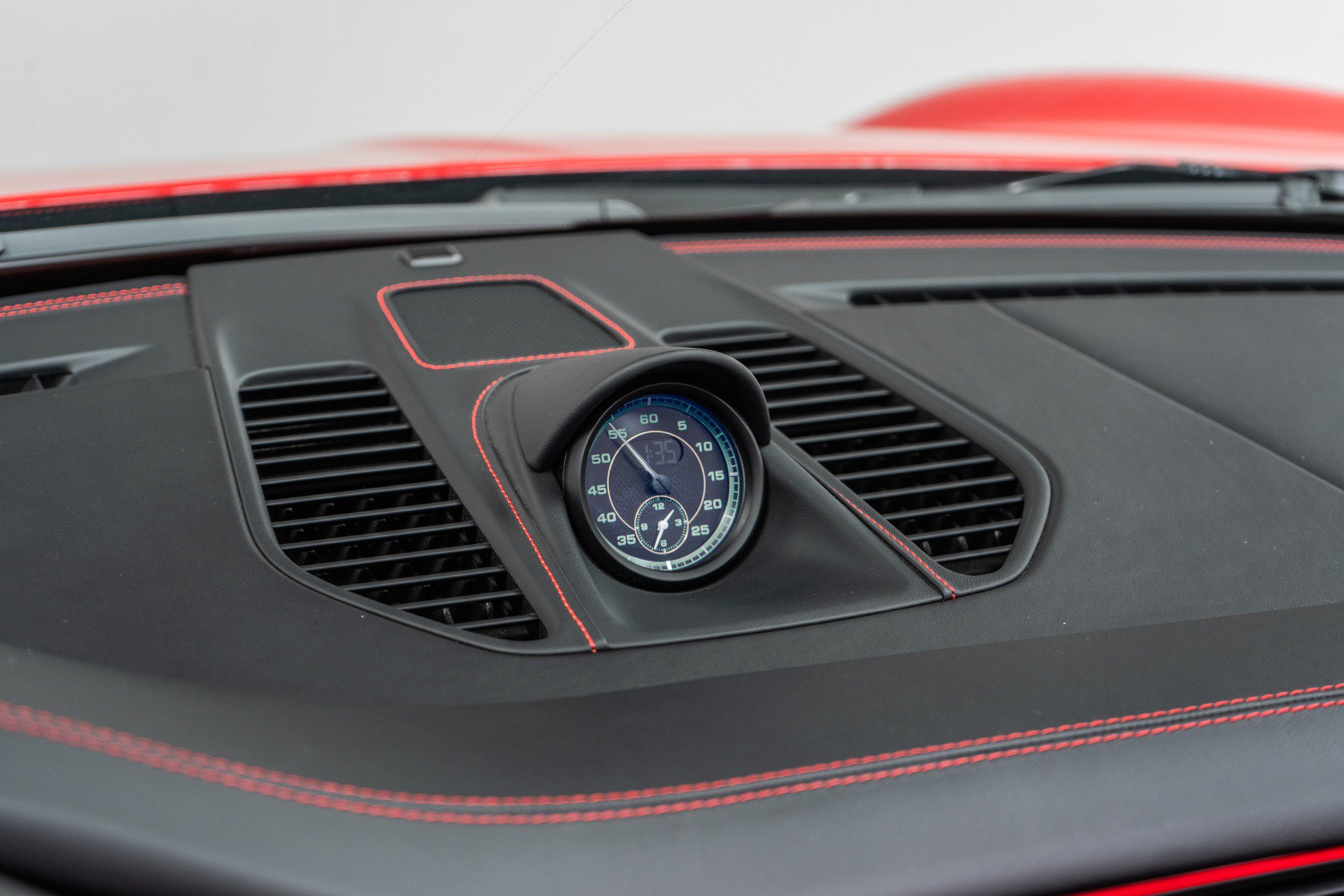 Used 2019 Porsche 911 Speedster RWD image 34