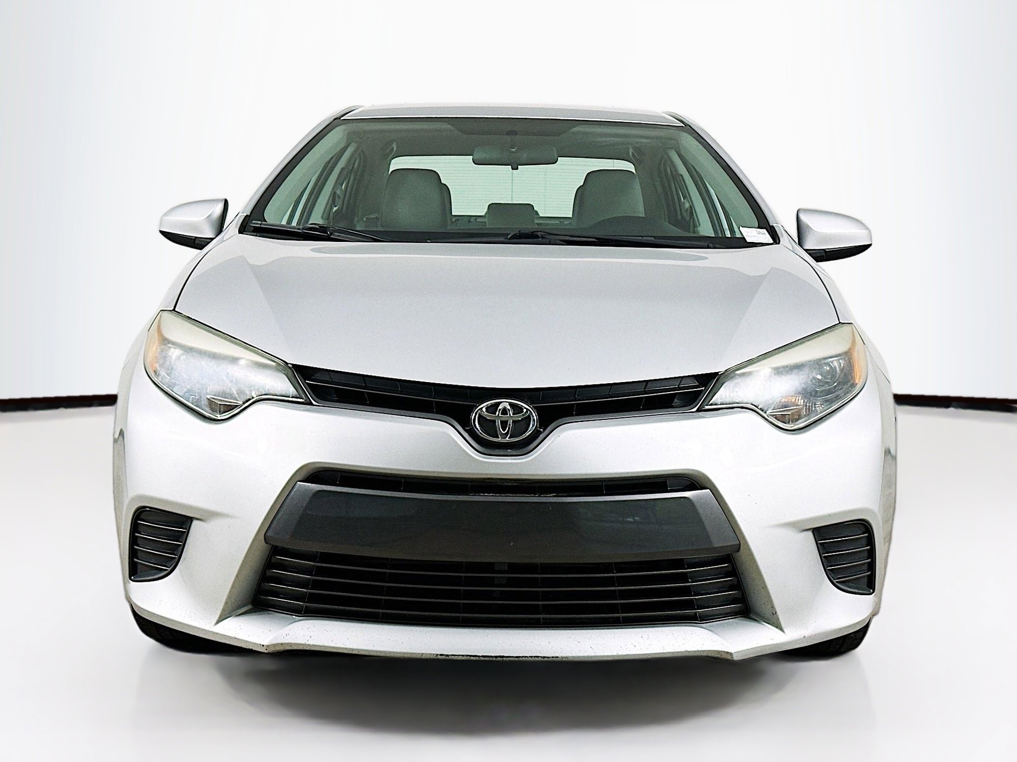 Used 2016 Toyota Corolla LE image 2