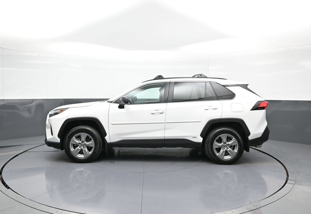 Certified 2024 Toyota RAV4 LE AWD/4WD image 9