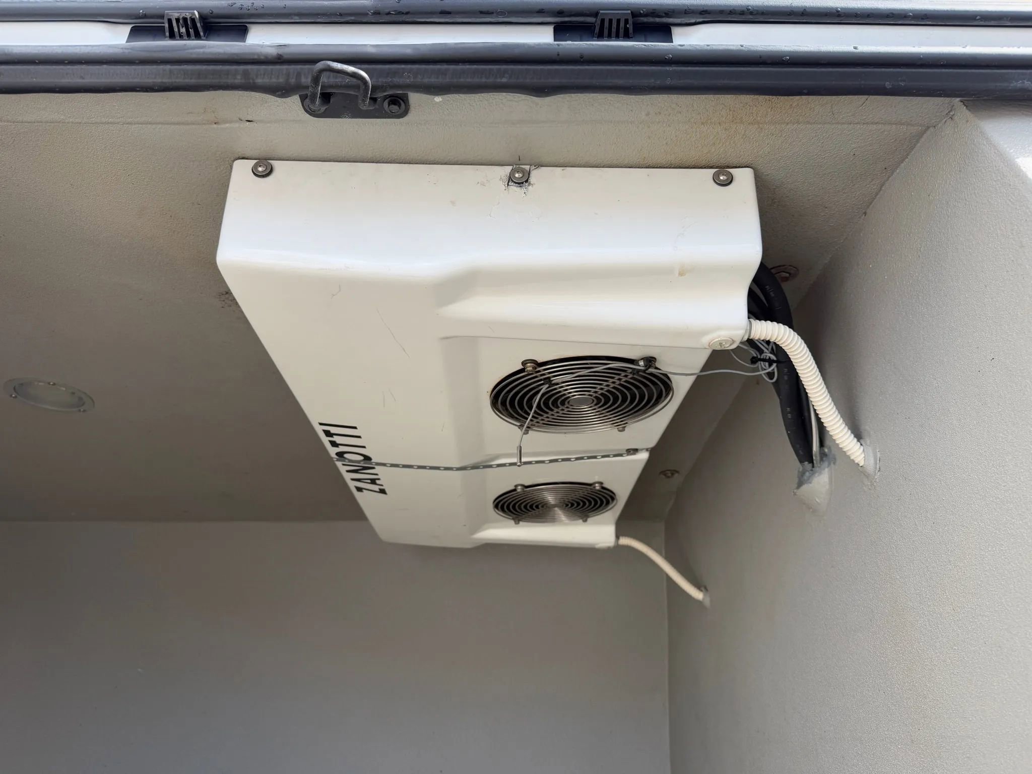 Used 2015 Chevrolet Express 2500 image 16