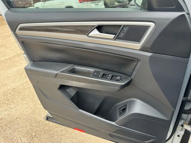 Used 2018 Volkswagen Atlas SEL FWD image 16