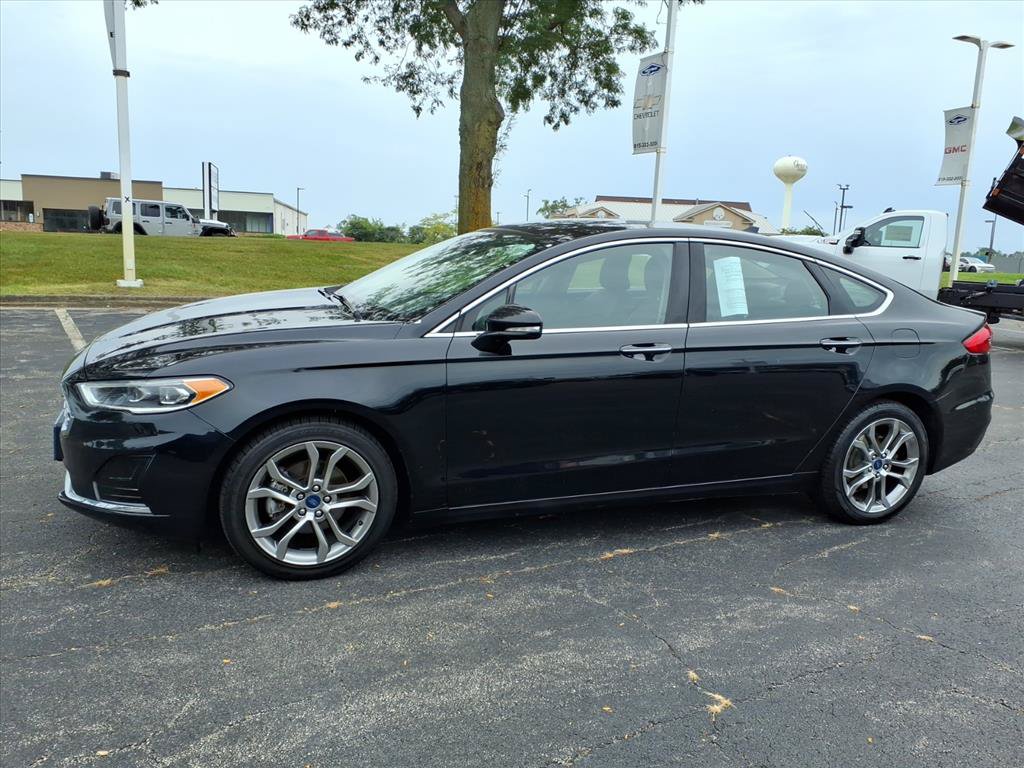 Used 2019 Ford Fusion SEL FWD image 4