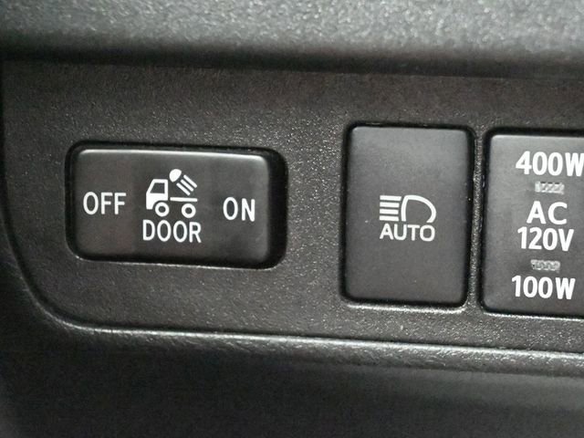 Used 2021 Toyota Tacoma Limited RWD image 25