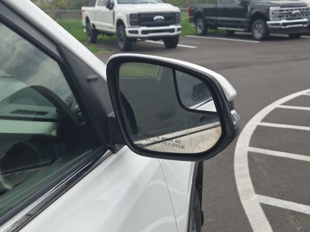 Used 2016 Toyota RAV4 XLE AWD/4WD image 6