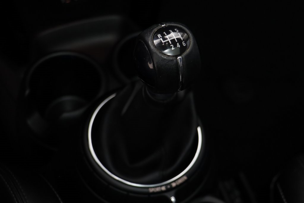 Used 2015 MINI Cooper S image 10