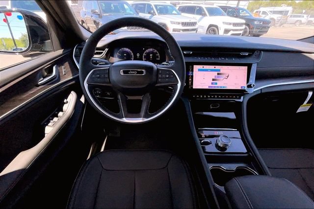 New 2026 Jeep Grand Cherokee L Limited w/ Limited Altitude Package AWD/4WD image 16