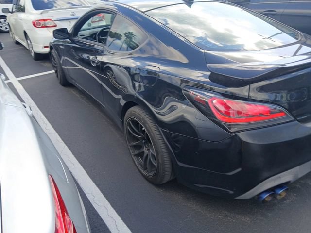 Used 2016 Hyundai Genesis 3.8 RWD image 4