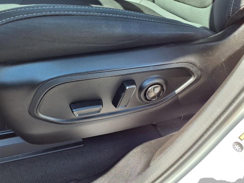 Certified 2023 Jeep Grand Cherokee L Laredo RWD image 23